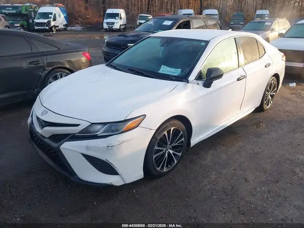 4T1B11HK1KU205139 2019 TOYOTA CAMRY - Image 2