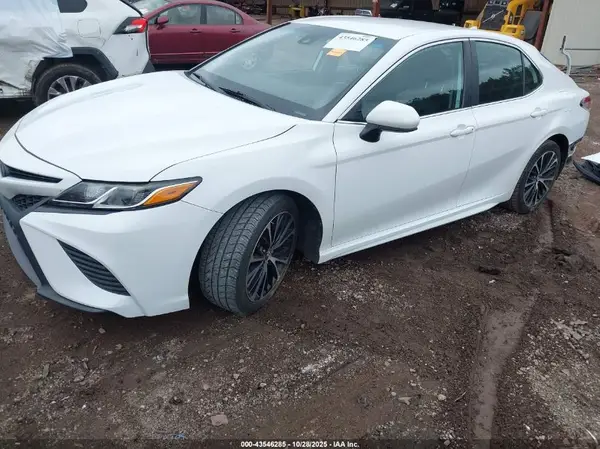 4T1B11HK1KU205769 2019 TOYOTA CAMRY - Image 2