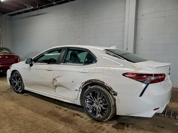 4T1B11HK1KU205996 2019 TOYOTA CAMRY - Image 2