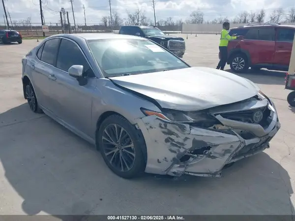 4T1B11HK1KU209661 2019 TOYOTA CAMRY - Image 1