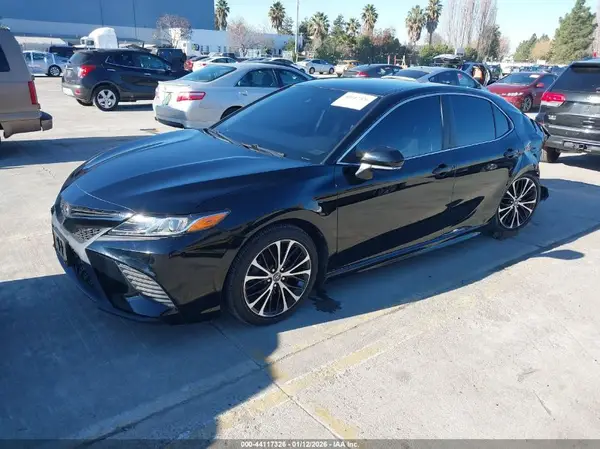 4T1B11HK1KU209739 2019 TOYOTA CAMRY - Image 2