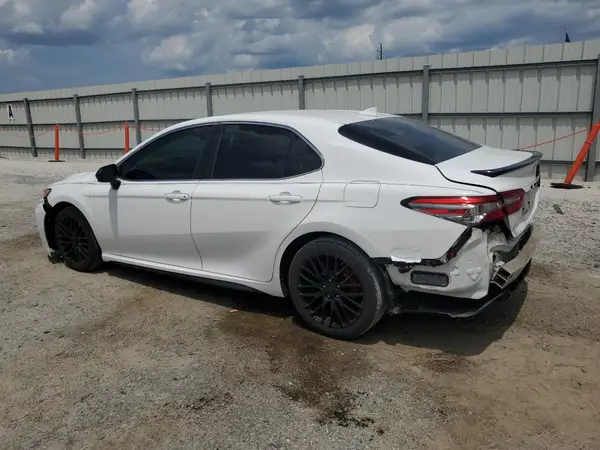 4T1B11HK1KU213497 2019 TOYOTA CAMRY - Image 2