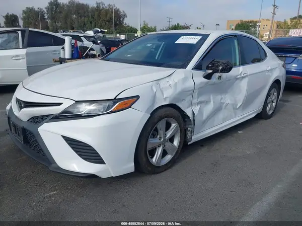 4T1B11HK1KU214102 2019 TOYOTA CAMRY - Image 2