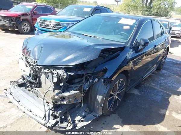 4T1B11HK1KU214939 2019 TOYOTA CAMRY - Image 2
