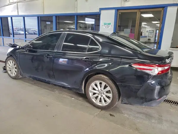 4T1B11HK1KU220157 2019 TOYOTA CAMRY - Image 2