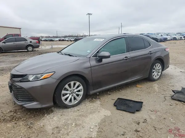 4T1B11HK1KU221101 2019 TOYOTA CAMRY - Image 1