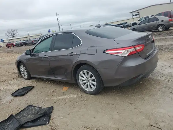 4T1B11HK1KU221101 2019 TOYOTA CAMRY - Image 2