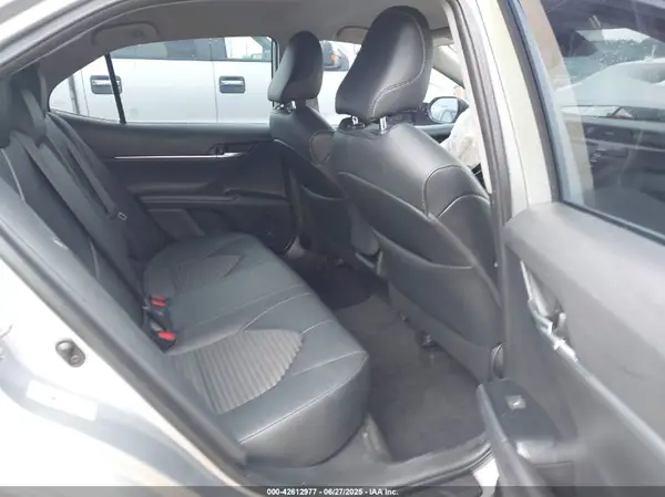 4T1B11HK1KU227125 2019 TOYOTA CAMRY - Image 8
