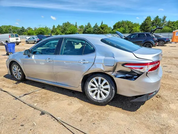 4T1B11HK1KU227786 2019 TOYOTA CAMRY - Image 2