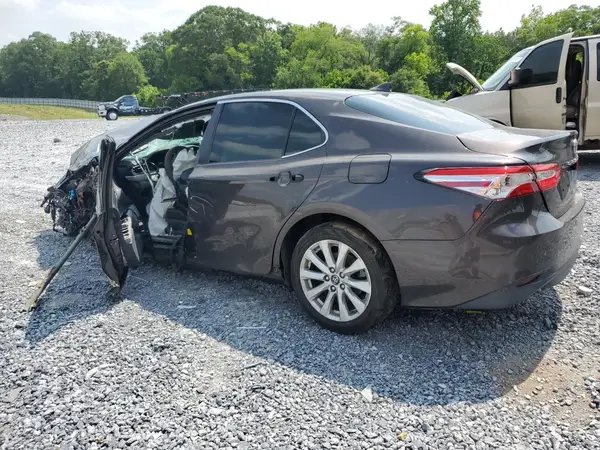 4T1B11HK1KU231806 2019 TOYOTA CAMRY - Image 2