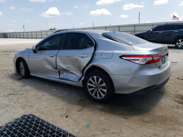 4T1B11HK1KU237962 2019 TOYOTA CAMRY - Image 2