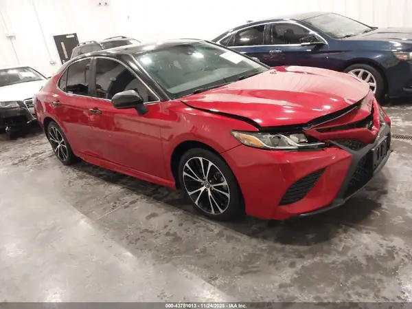 4T1B11HK1KU238741 2019 TOYOTA CAMRY - Image 1