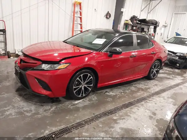 4T1B11HK1KU238741 2019 TOYOTA CAMRY - Image 2
