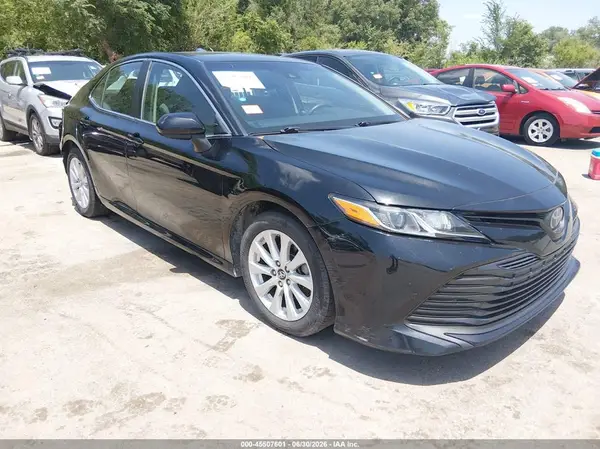 4T1B11HK1KU240103 2019 TOYOTA CAMRY - Image 1
