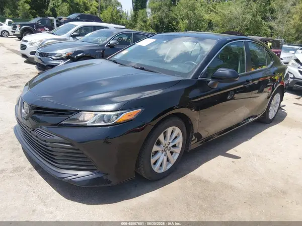 4T1B11HK1KU240103 2019 TOYOTA CAMRY - Image 2