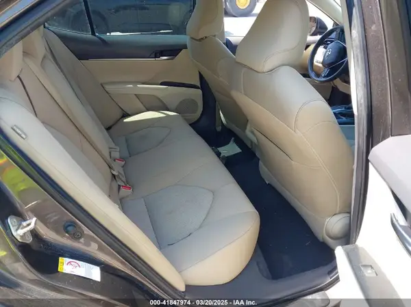 4T1B11HK1KU240845 2019 TOYOTA CAMRY - Image 8