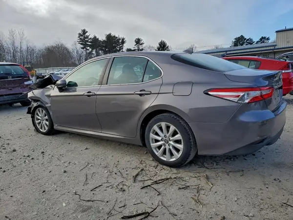 4T1B11HK1KU241767 2019 TOYOTA CAMRY - Image 2