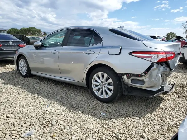 4T1B11HK1KU242787 2019 TOYOTA CAMRY - Image 2