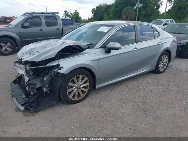 4T1B11HK1KU248251 2019 TOYOTA CAMRY - Image 2