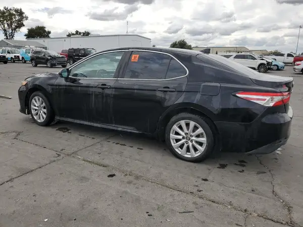 4T1B11HK1KU250470 2019 TOYOTA CAMRY - Image 2
