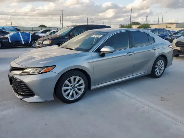 4T1B11HK1KU250632 2019 TOYOTA CAMRY - Image 1