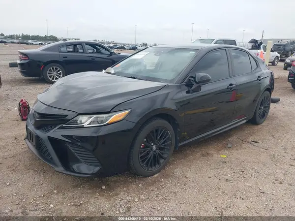 4T1B11HK1KU255054 2019 TOYOTA CAMRY - Image 2