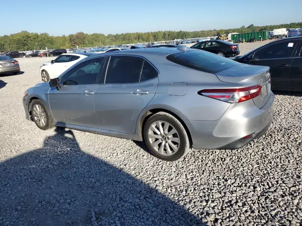 4T1B11HK1KU257712 2019 TOYOTA CAMRY - Image 2