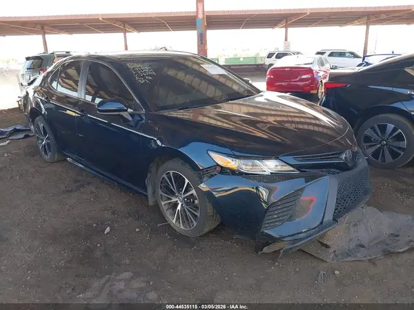 4T1B11HK1KU257998 2019 TOYOTA CAMRY - Image 1