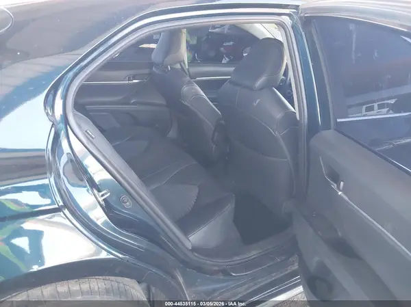 4T1B11HK1KU257998 2019 TOYOTA CAMRY - Image 8