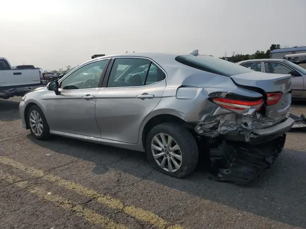4T1B11HK1KU258455 2019 TOYOTA CAMRY - Image 2