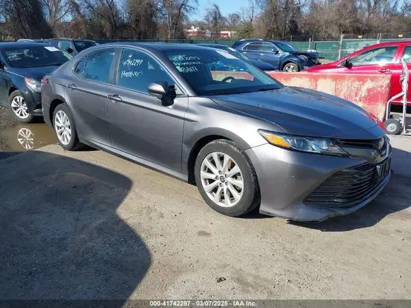 4T1B11HK1KU259007 2019 TOYOTA CAMRY - Image 1