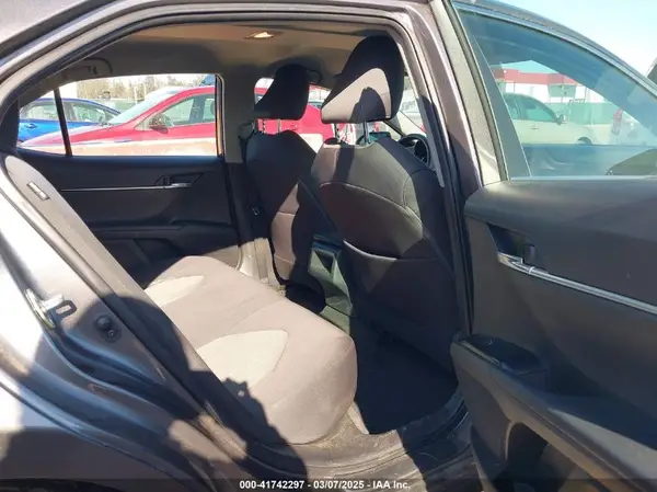4T1B11HK1KU259007 2019 TOYOTA CAMRY - Image 8