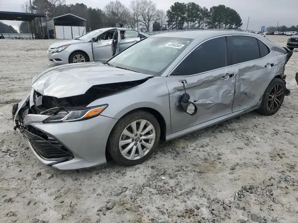 4T1B11HK1KU260321 2019 TOYOTA CAMRY - Image 1
