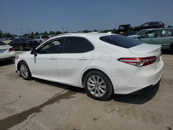4T1B11HK1KU260657 2019 TOYOTA CAMRY - Image 2
