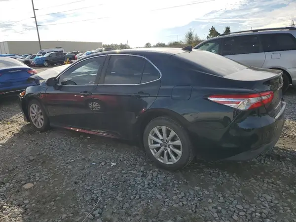 4T1B11HK1KU262814 2019 TOYOTA CAMRY - Image 2