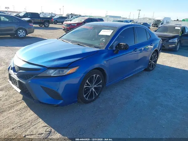 4T1B11HK1KU268340 2019 TOYOTA CAMRY - Image 2