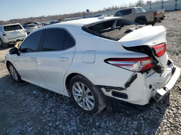 4T1B11HK1KU269228 2019 TOYOTA CAMRY - Image 2