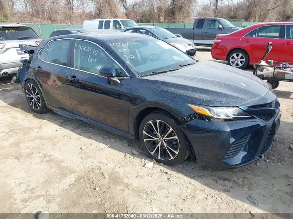 4T1B11HK1KU272016 2019 TOYOTA CAMRY - Image 1