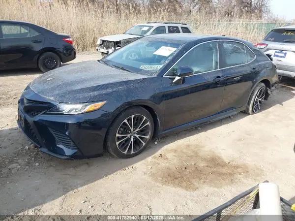 4T1B11HK1KU272016 2019 TOYOTA CAMRY - Image 2