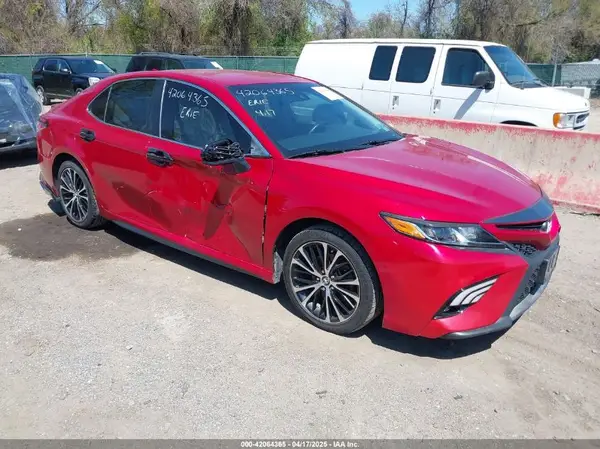 4T1B11HK1KU276518 2019 TOYOTA CAMRY - Image 1