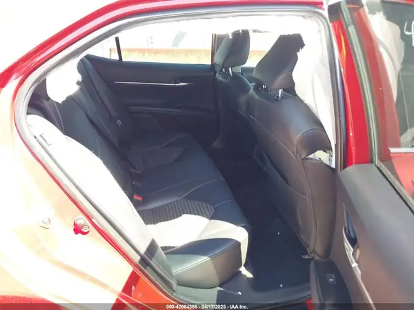 4T1B11HK1KU276518 2019 TOYOTA CAMRY - Image 8