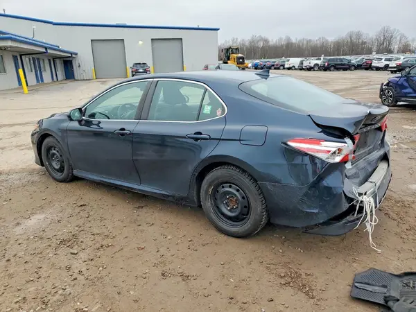 4T1B11HK1KU276549 2019 TOYOTA CAMRY - Image 2