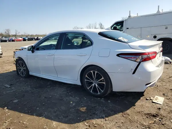 4T1B11HK1KU276924 2019 TOYOTA CAMRY - Image 2