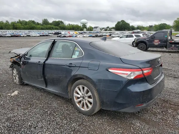 4T1B11HK1KU277099 2019 TOYOTA CAMRY - Image 2