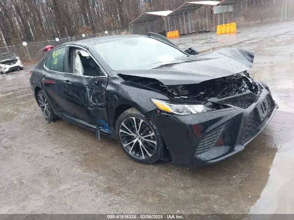 4T1B11HK1KU278947 2019 TOYOTA CAMRY - Image 1