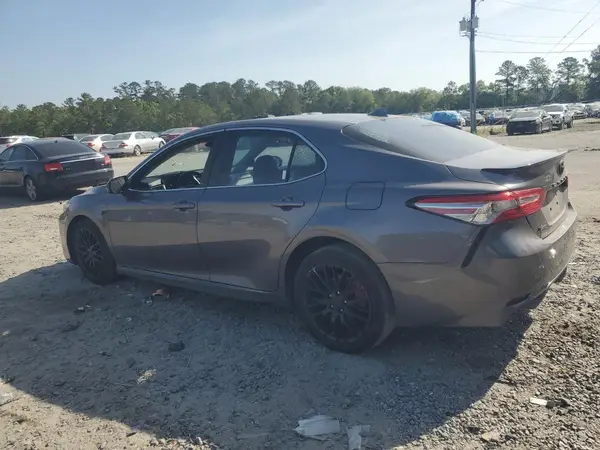4T1B11HK1KU281945 2019 TOYOTA CAMRY - Image 2