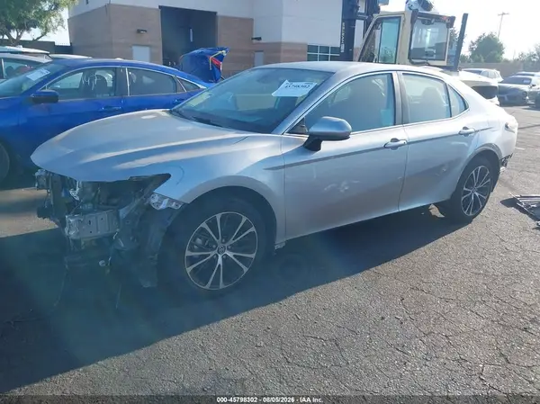 4T1B11HK1KU282819 2019 TOYOTA CAMRY - Image 2