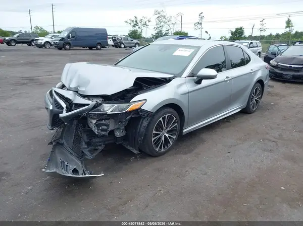 4T1B11HK1KU282903 2019 TOYOTA CAMRY - Image 2