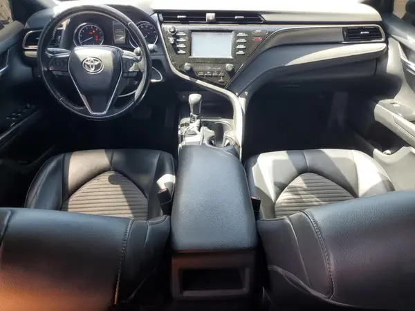 4T1B11HK1KU285820 2019 TOYOTA CAMRY - Image 8
