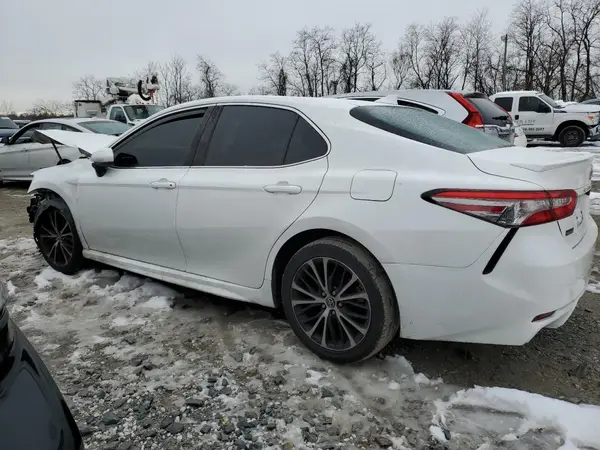 4T1B11HK1KU296770 2019 TOYOTA CAMRY - Image 2